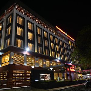 Raaj Bhaavan Clarks Inn Chennai